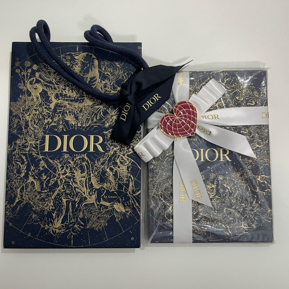 Dior Gift Notebook with Gift Packaging Set - Picture 3 of 7
